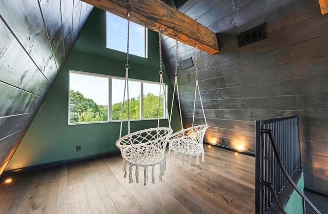 The Constellation Virgo - Romantic-Steam Shower-Hot Tub-Table Rock Lake