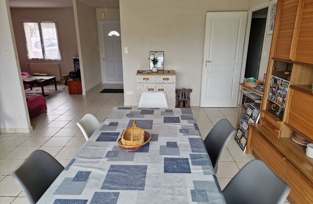 Maison au Calme en Lotissement Proche du Centre Avec bus à Proximité Immédiate