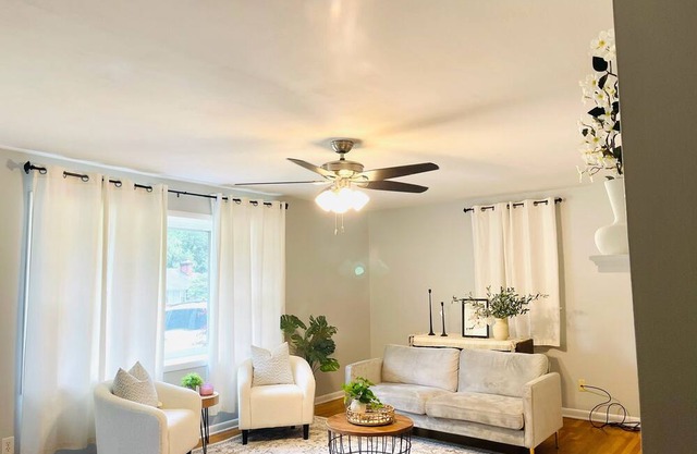 Charming 3bedrooms house 5min to LU. Central Lynchburg.