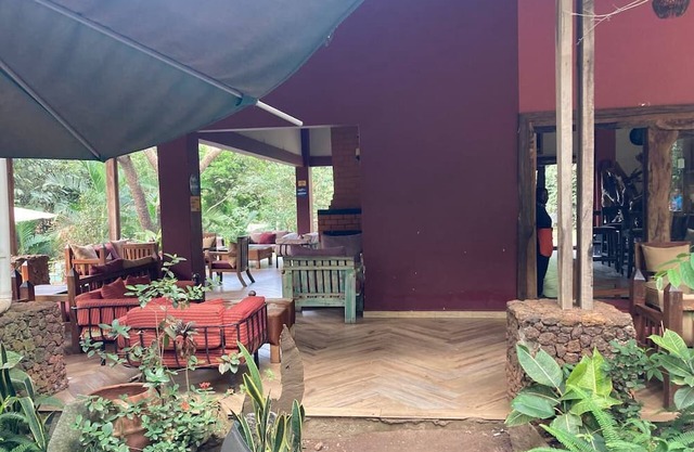 Charming 4-bedroom house in Hialeah with WiFi, AC