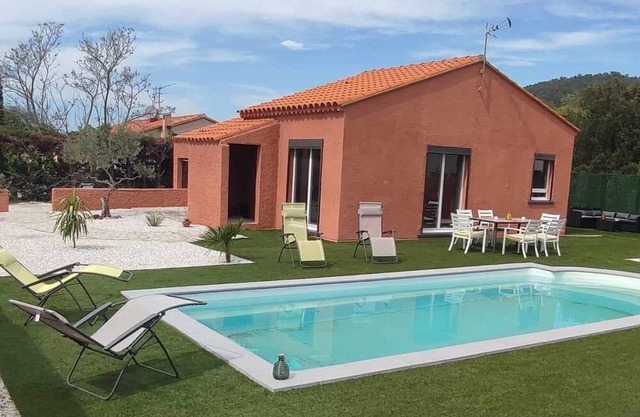 Magnificent Holiday Villa near Perthus with swimming pool and air conditioning!
