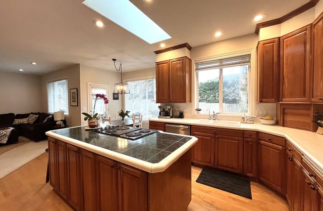 Cascade Family Retreat centrally located near all Portland Oregon’s finest!
