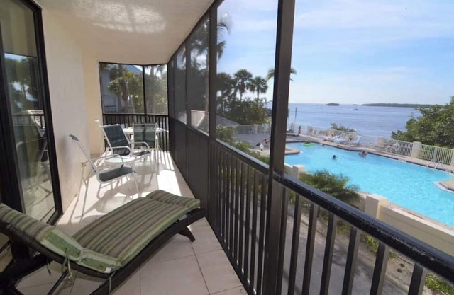 BVT #131: Beachfront 3Bed 3Bath Condo at Sanibel Harbour