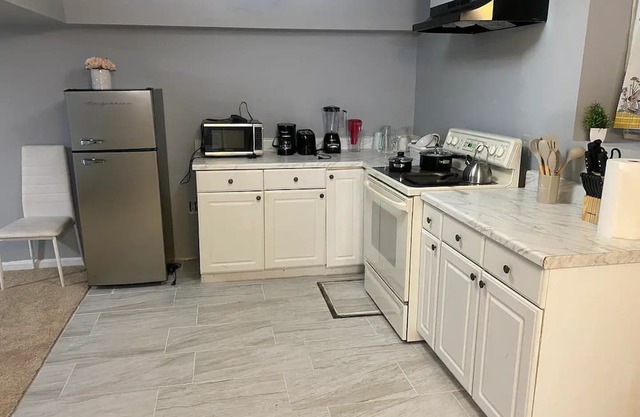 Silver Spring md 20904 3 bedroom Private Entry