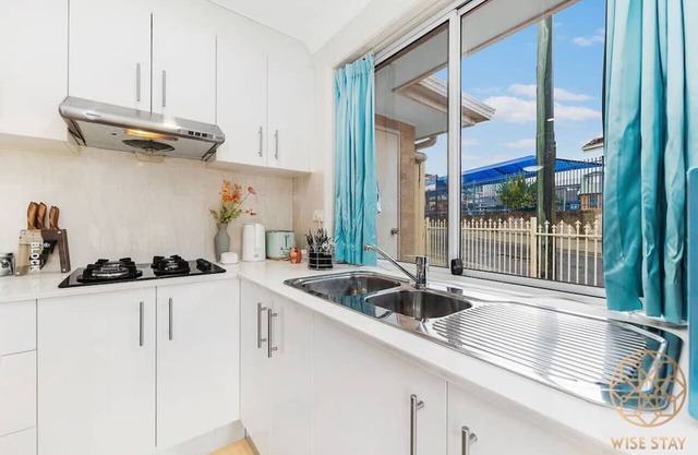 Hurstville 2Br Granny flat near Shopping & Train