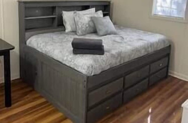 Stay, Play, Hide, Relax -Quiet location close town