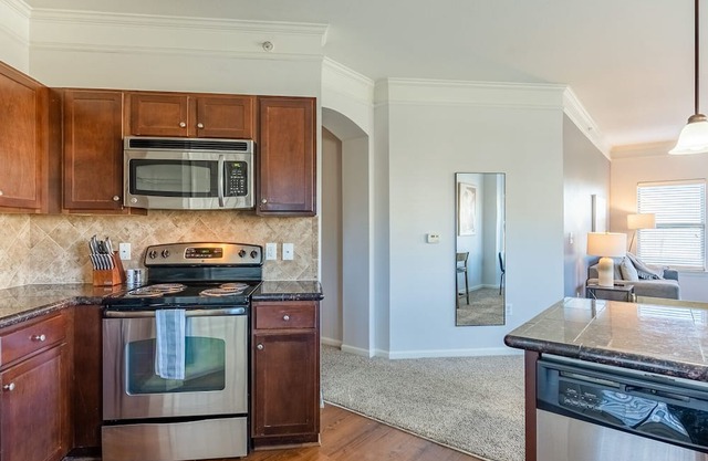 Modern Apartment in Prime Location (ID3816X03)