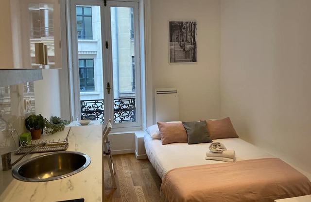 Spacious studio in the center of Paris - Mobility lease