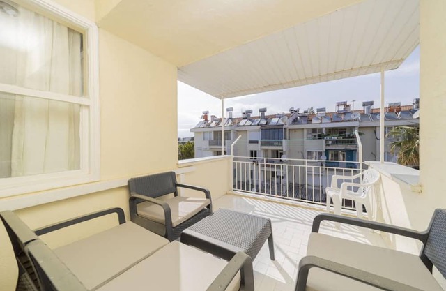 Spacious Flat Near Lara Beach in Antalya Muratpasa