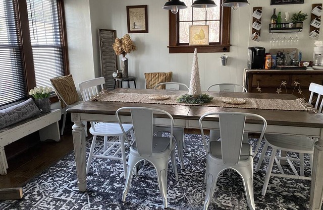 Newly remodeled house w/ private back yard/fire pit, minutes to Chautauqua Lake!