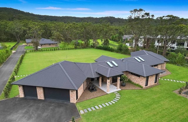 Architectural designed coastal acreage