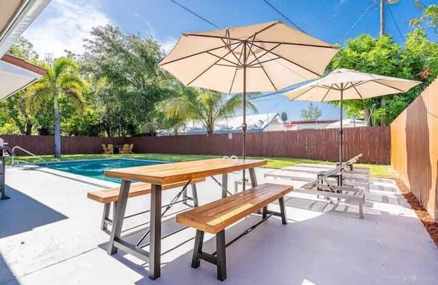 3 Bedroom 722432 by Houzlet