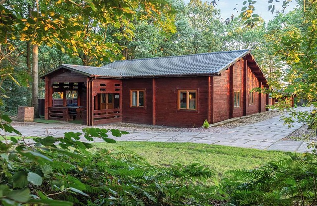 Spacious and comfortable lodge with contemporary styling.