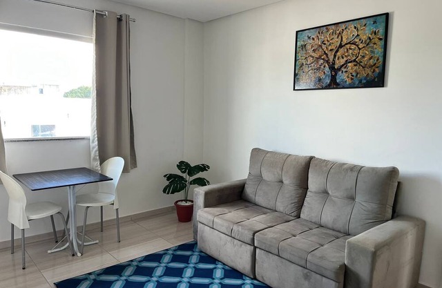 Cozy flat close to major avenues