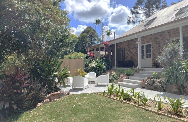 Bunya - Private 4 Bedroom 2 Bathroom House
