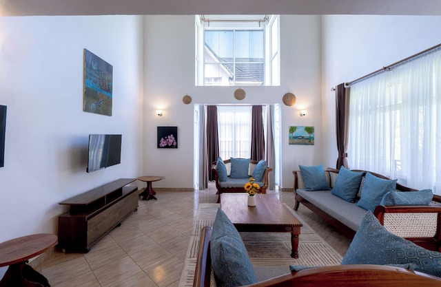Your Affordable Escape by the Beach – Perfect for Couples, Families & Groups,