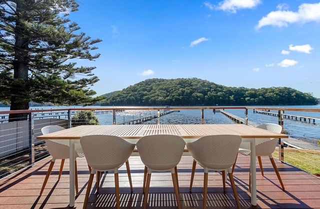 New Waterfront Escape with Private Jetty