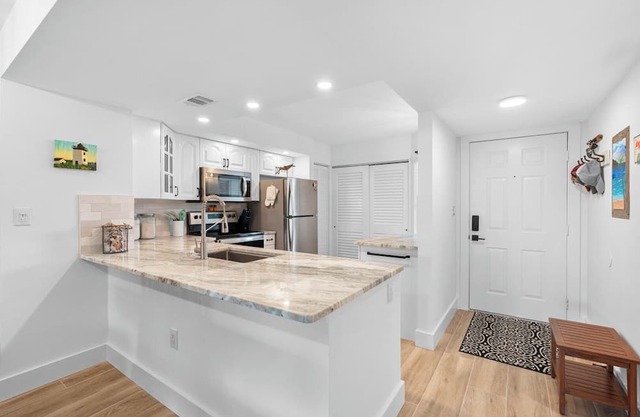 Coastal Comfort Awaits in This 2 bedroom 2 bath Condo