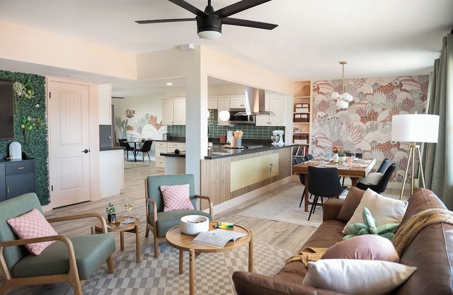 Stylish Family Retreat ★ Kid-Friendly ★ Near Old Town & Golf Courses