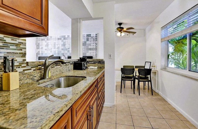 Hollywood Studio | Near Boardwalk | Free Parking
