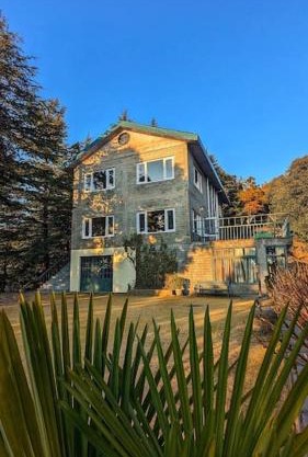 Master Bedroom Near Chail Sanctuary Woodrose Est