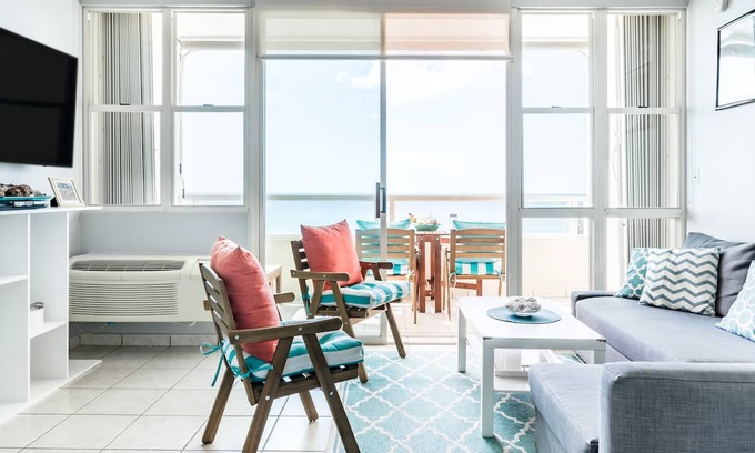 Stella Apartment | RINCON BEACHFRONT RETREAT I : KING BED!