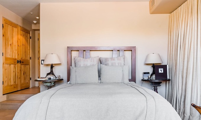 Oak Creek House | La Colibri Rouge Luxury Master Suite Two