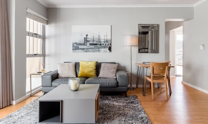 Marina da Gama House | Marina Oasis near Beach and Mountains