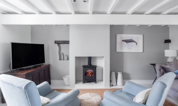 Ravenglass House | Reimagined 1715 Beachfront Cottage with Terrace
