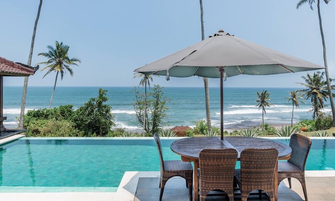 Suraberata Villa | The SeaBreeze at Balian Beach on Secluded West Coast