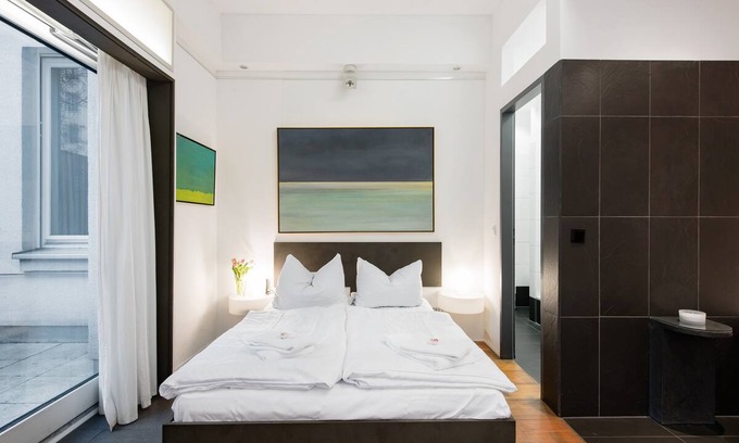 Mitte Apartment | Beautiful Apartment Connected to an Art Gallery