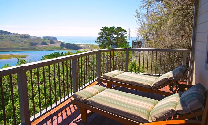 Jenner House | Hummingbird Cottage, River & Ocean Views