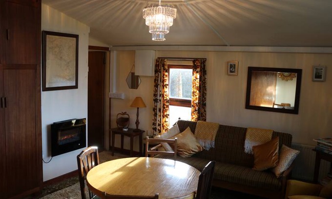 Headford House | Lakeside tranquility close to Galway city.