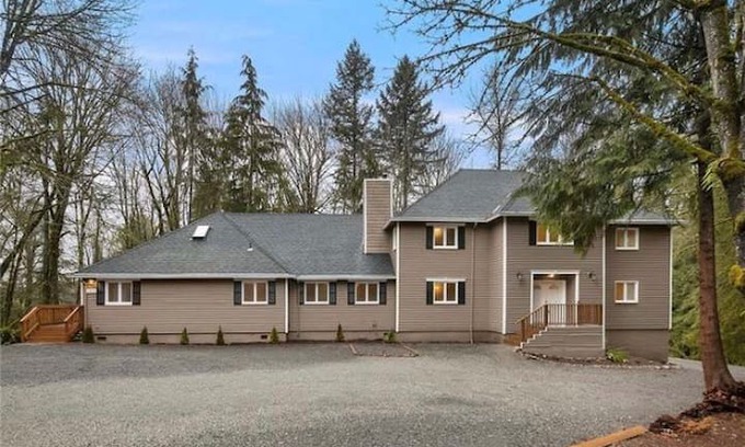 Mirrormont House | Beautiful Home: enjoy Nature 10 mins from downtown