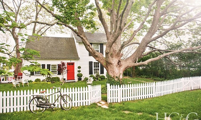 Bridgehampton House | 1770 Honeymoon Cottage with Hidden Pool