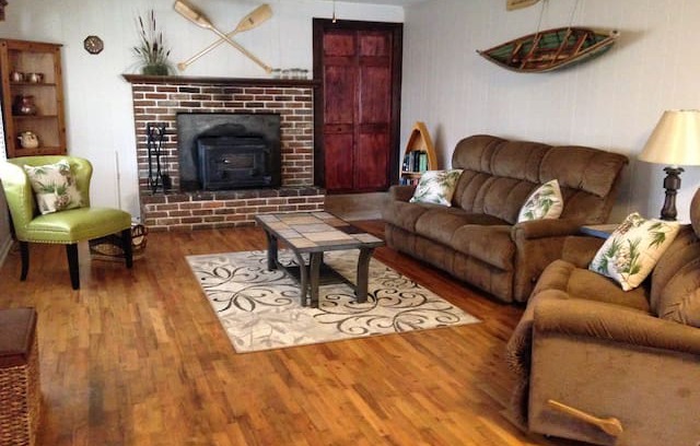 Jenkins House | Shady Cove Hideaway: family friendly & Branson fun
