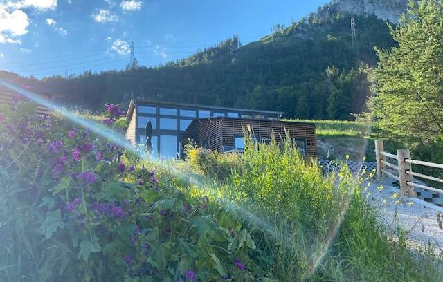 Kramsach Villa | Luxe Glamping chalet 'Arnica' in Tirol