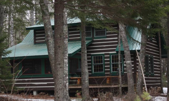 South Bristol House | Pirate Point: Rent weekly on a quiet cove