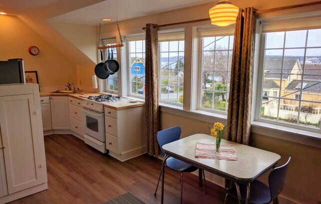Port Townsend Historic District Apartment | Grace Seymour cottage - monthly rentals only