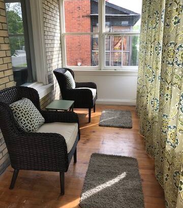 Stratford House | The Mad Poet - Suite A; downtown Stratford