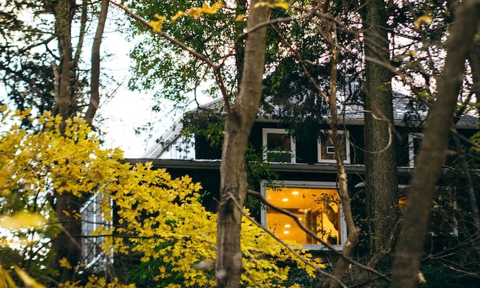 Putnam County House | H&H Farmhouse - forested farmhouse getaway!