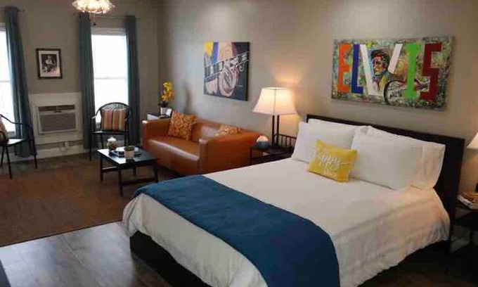 Jackson Apartment | The Elvis Apartment in Casey Jones Village