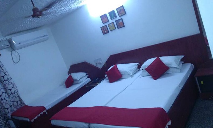 Anantapur Hotel | Iroomz Sapthagiri Balla - Family 3-Beded AC Room