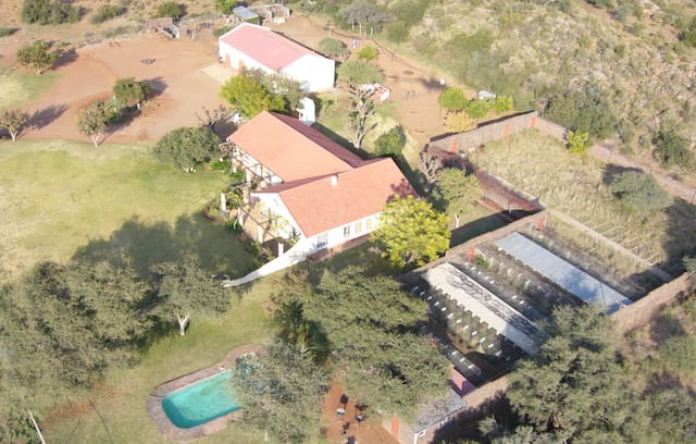 Olifantshoek House | Biki and Pink house
