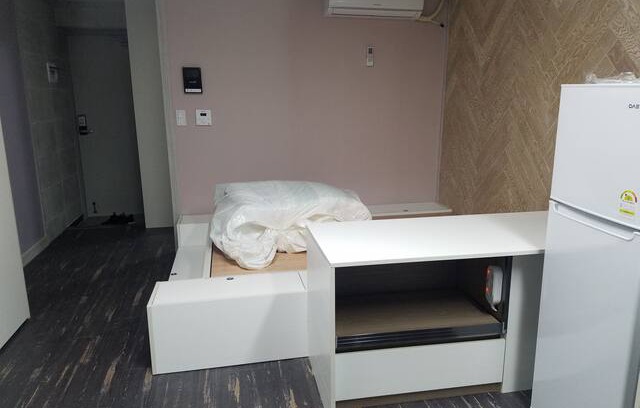 Jinju Apartment | Cozy house near Cityhall (13평, 신축)