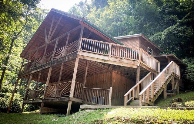 Slade Cabin | Beary Nice