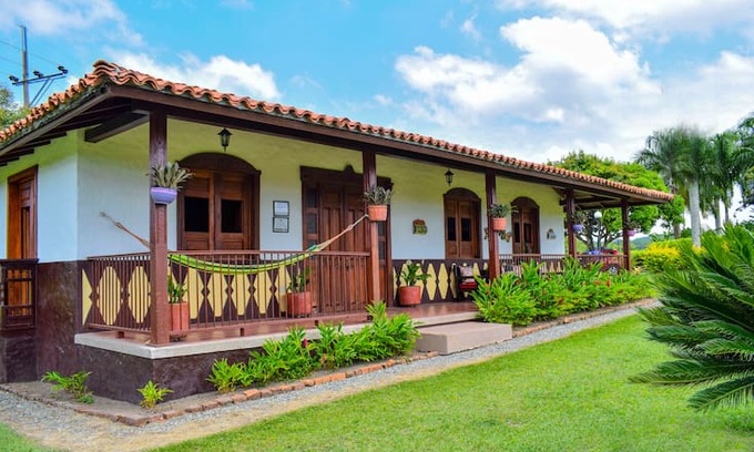 Armenia Cabin | Finca Rionegro Rancho La Soledad Montenegro Q