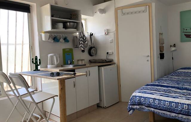 Tel Aviv City Center Apartment | Sunny Dizengoff Studio in nook