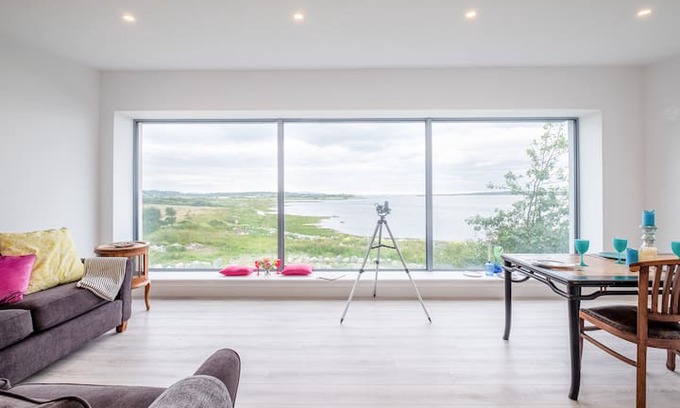 Oranmore House | Spectacular sea view lodge at Oranmore Castle