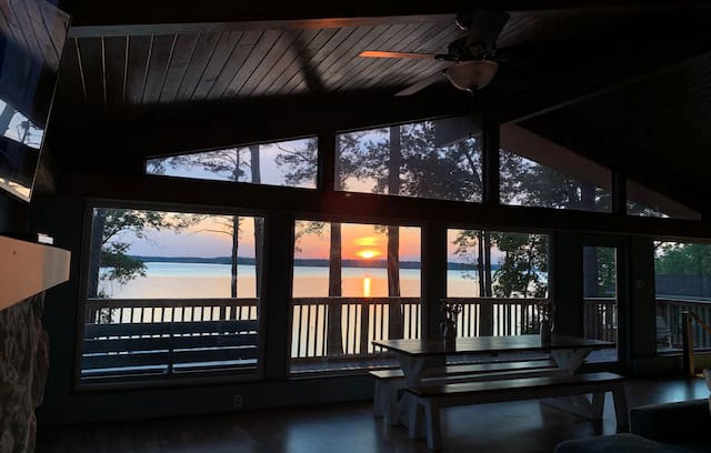 Jefferson House | NEW! Sunset Cove- Lake O' The Pines / Crystal Cove